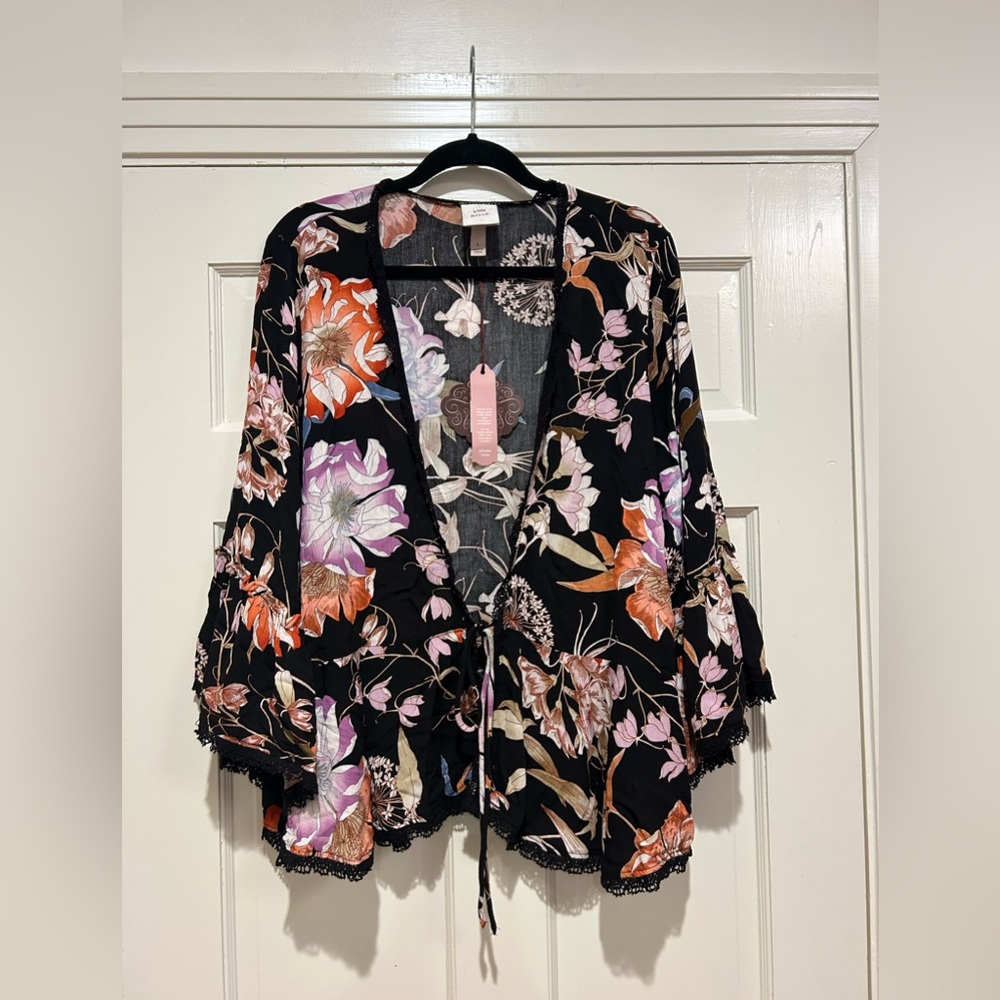 NWT Knox Rose Kimono Floral